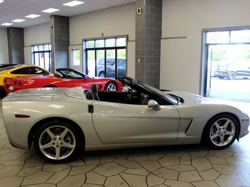 Used 2006 Chevrolet Corvette 2dr Conv w/ Preferred Equipment Group image 7