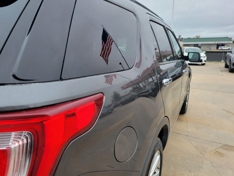 Used 2019 Ford Explorer Limited w/ Class III Trailer Tow Package AWD/4WD image 17
