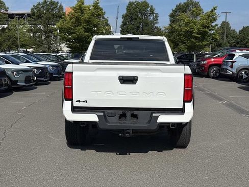 Used 2024 Toyota Tacoma TRD Off-Road AWD/4WD image 3
