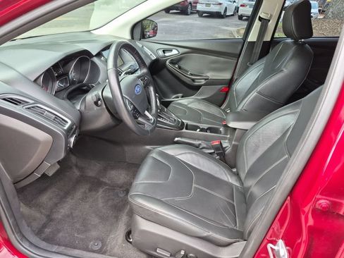 Used 2017 Ford Focus Titanium FWD image 15