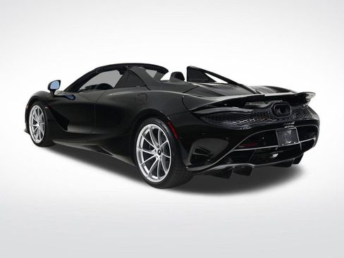 Used 2024 McLaren 750S Spider image 3