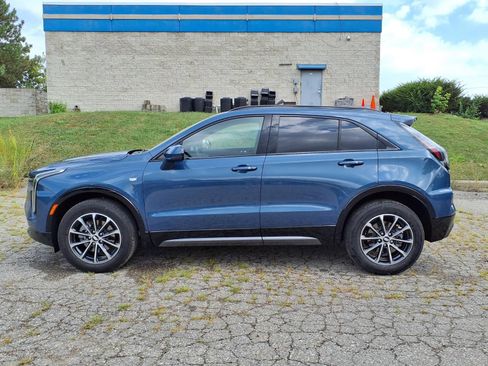 Used 2024 Cadillac XT4 Sport w/ LPO, Floor Liner Package FWD image 8