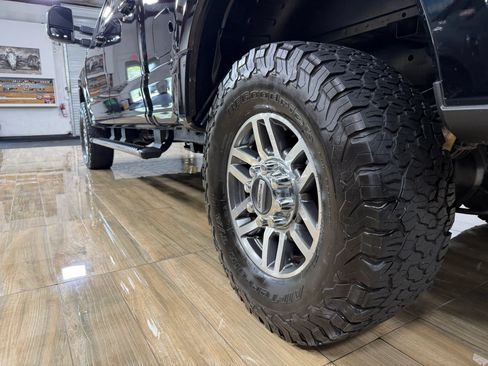 Used 2017 Ford F250 Lariat w/ Lariat Value Package AWD/4WD image 10