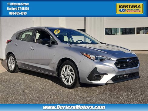 Certified 2025 Subaru Impreza 2.0i image 1