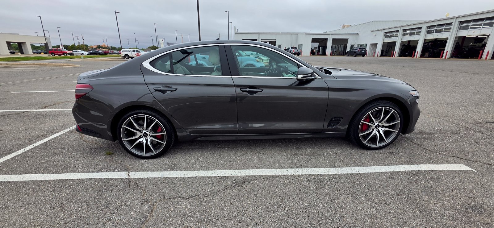 Used 2025 Genesis G70 2.5T RWD image 8