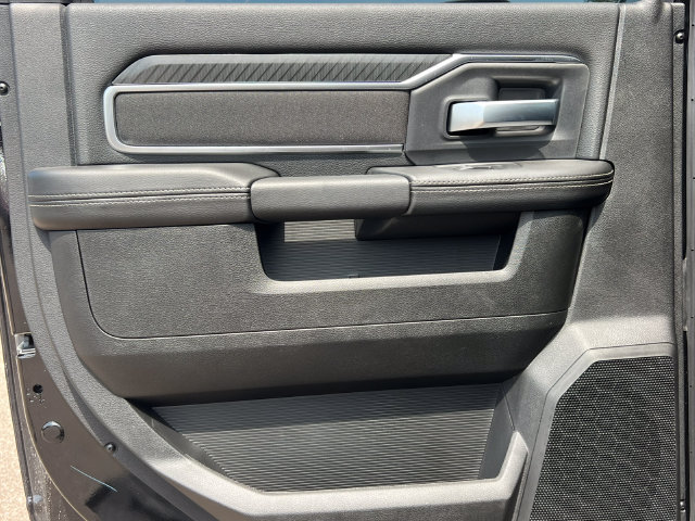 Used 2025 RAM 2500 Big Horn AWD/4WD image 31