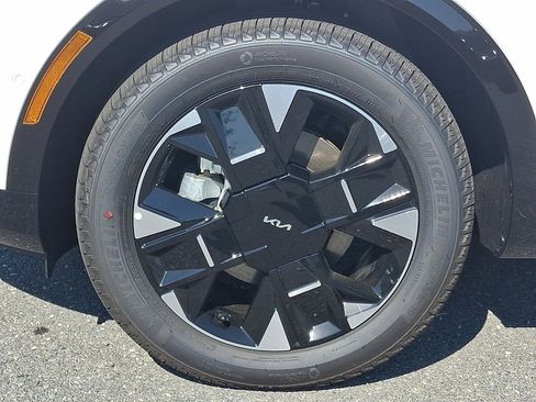 New 2026 Kia Sportage SX image 5