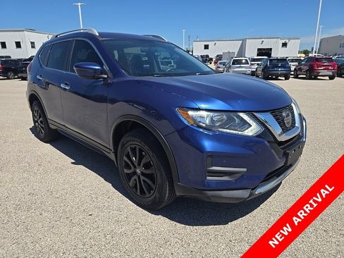 Used 2020 Nissan Rogue S AWD/4WD image 2