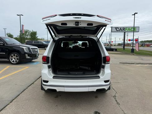 Used 2020 Jeep Grand Cherokee High Altitude AWD/4WD image 13