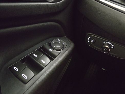 Certified 2019 Chevrolet Equinox LT FWD image 28