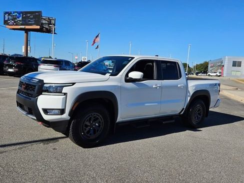 New 2026 Nissan Frontier Pro-X w/ Pro-X Convenience Package image 3