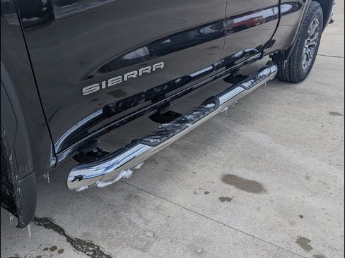 New 2026 GMC Sierra 1500 SLE w/ X31 Off-Road Package AWD/4WD image 12