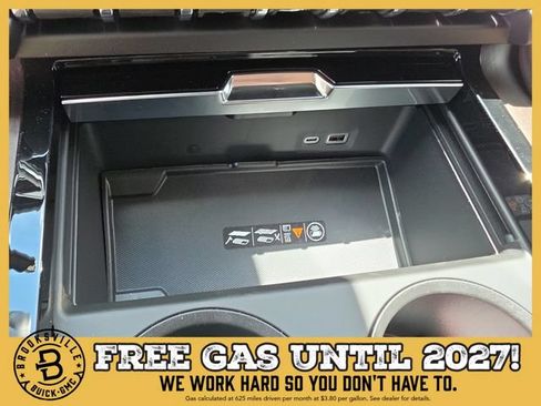 New 2026 GMC Yukon Denali Ultimate AWD/4WD image 25