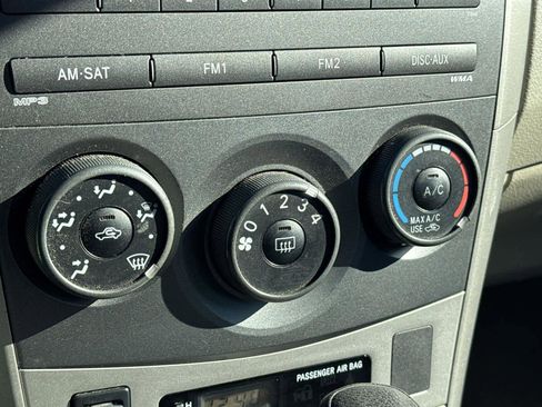 Used 2011 Toyota Corolla LE image 16