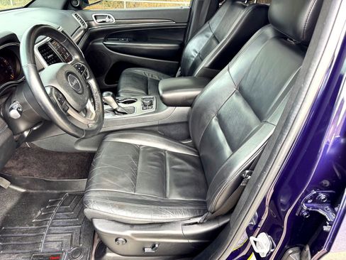 Used 2018 Jeep Grand Cherokee Limited image 12