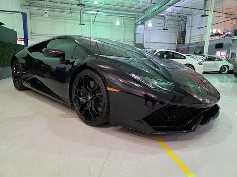 Used 2017 Lamborghini Huracan LP 610-4 Avio image 9