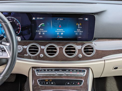 Used 2021 Mercedes-Benz E 350 Sedan image 18