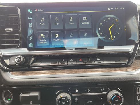 Used 2024 Chevrolet Silverado 2500 LT image 13