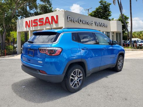 Used 2017 Jeep Compass Latitude image 4