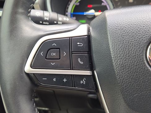 Used 2022 Toyota Highlander Platinum FWD image 30