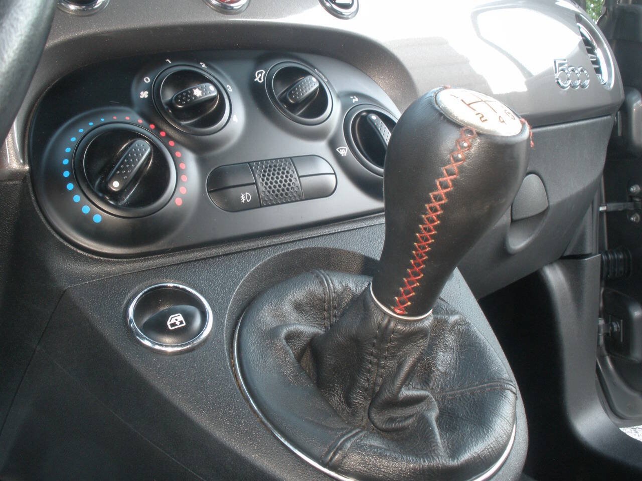 Used 2013 FIAT 500 Abarth FWD image 37