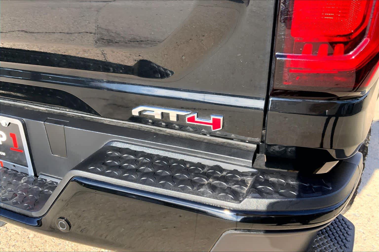 Used 2026 GMC Canyon AT4 w/ Technology Plus Package AWD/4WD image 30