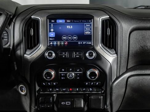 Used 2021 GMC Sierra 2500 Denali w/ Denali Ultimate Package AWD/4WD image 24