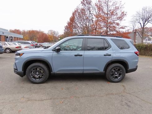 New 2025 Honda Pilot TrailSport image 3