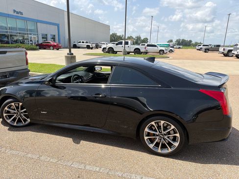 Used 2016 Cadillac ATS V w/ Luxury Package RWD image 4