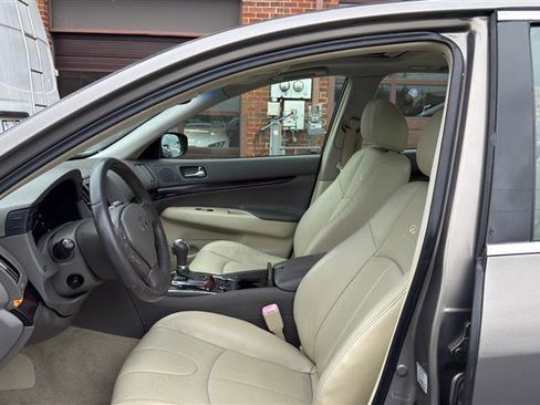 Used 2011 INFINITI G37 x Sedan w/ Premium Pkg AWD/4WD image 24
