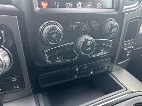 Used 2017 RAM 1500 Sport w/ Sublime Green Sport Package AWD/4WD image 7