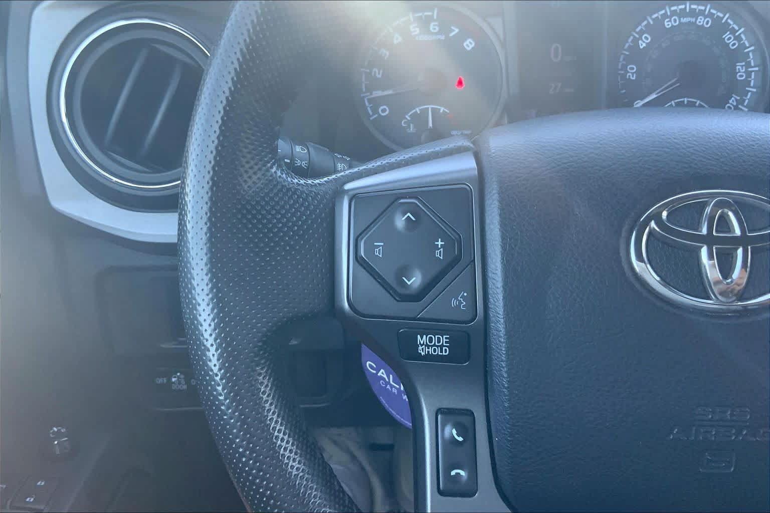 Used 2019 Toyota Tacoma TRD Off-Road w/ Technology Package AWD/4WD image 23