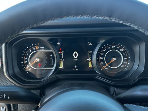 New 2025 Jeep Gladiator Rubicon w/ Convenience Group image 22