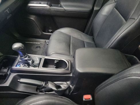 Used 2021 Toyota Tacoma TRD Off-Road image 29