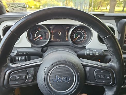Used 2021 Jeep Wrangler Unlimited Sport AWD/4WD image 23