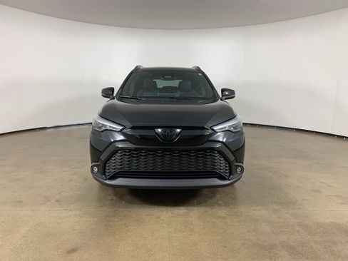 Used 2023 Toyota Corolla Cross XSE w/ Convenience Package image 3