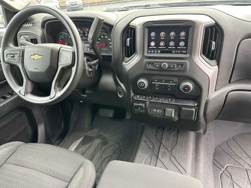 Used 2024 Chevrolet Silverado 2500 Custom w/ Custom Value Package image 11