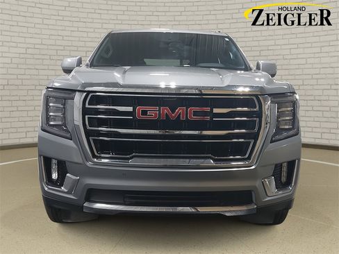 Used 2024 GMC Yukon SLT image 2