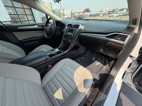 Used 2018 Ford Fusion S FWD image 13