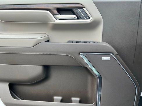 Used 2024 GMC Sierra 1500 SLT w/ SLT Premium Plus Package image 21