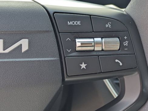 Used 2025 Kia K4 FWD image 19