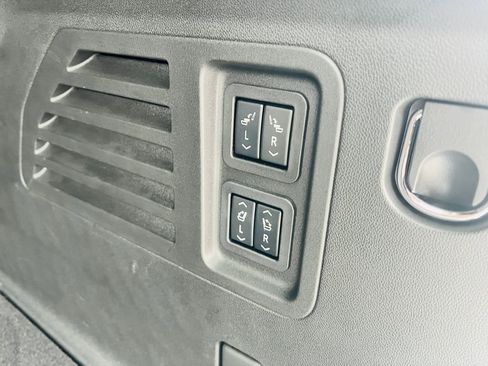 Used 2025 Buick Enclave Avenir w/ Super Cruise Package image 24