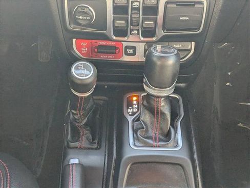 Used 2019 Jeep Wrangler Unlimited Rubicon image 14