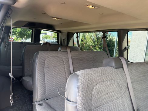 Used 2025 Chevrolet Express 3500 LT w/ LT Preferred Equipment Group RWD image 13