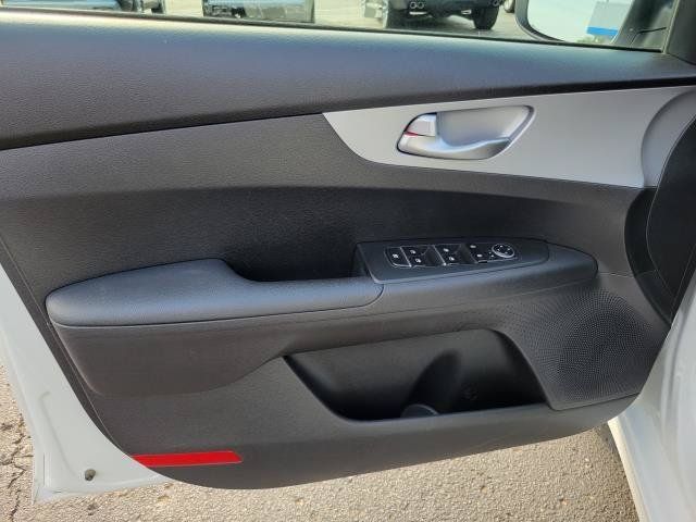Used 2024 Kia Forte LXS FWD image 6