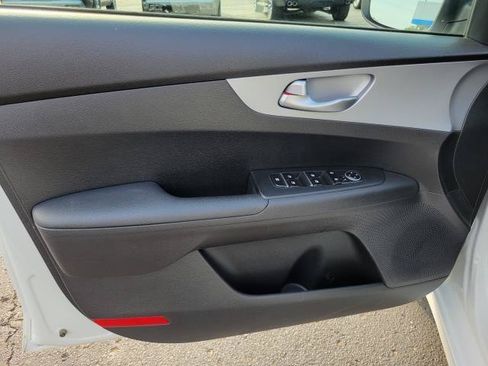 Used 2024 Kia Forte LXS FWD image 6