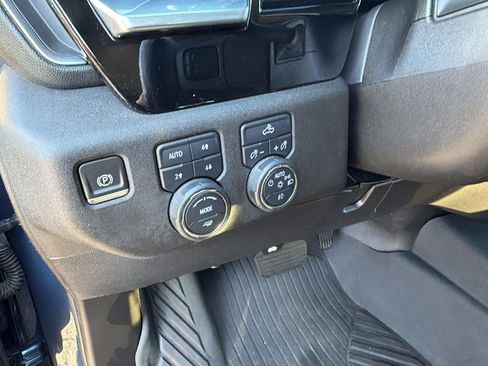 Used 2022 Chevrolet Silverado 1500 RST w/ Z71 Off-Road Package AWD/4WD image 22