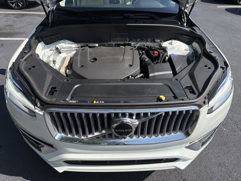 Certified 2024 Volvo XC90 B6 Plus w/ Protection Package Premier AWD/4WD image 35