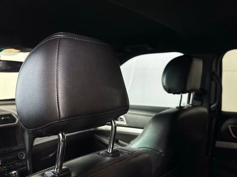 Used 2016 Ford Explorer XLT w/ Equipment Group 202A image 23