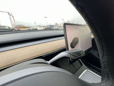 Used 2024 Tesla Model Y Long Range image 22